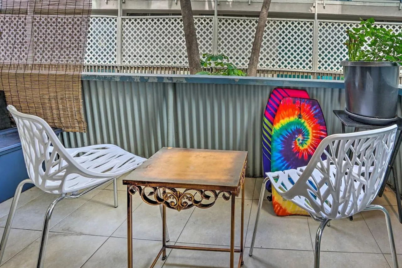 Apartamento Sun-Filled Condo With Lanai Near Waikiki Beach! Honolulu